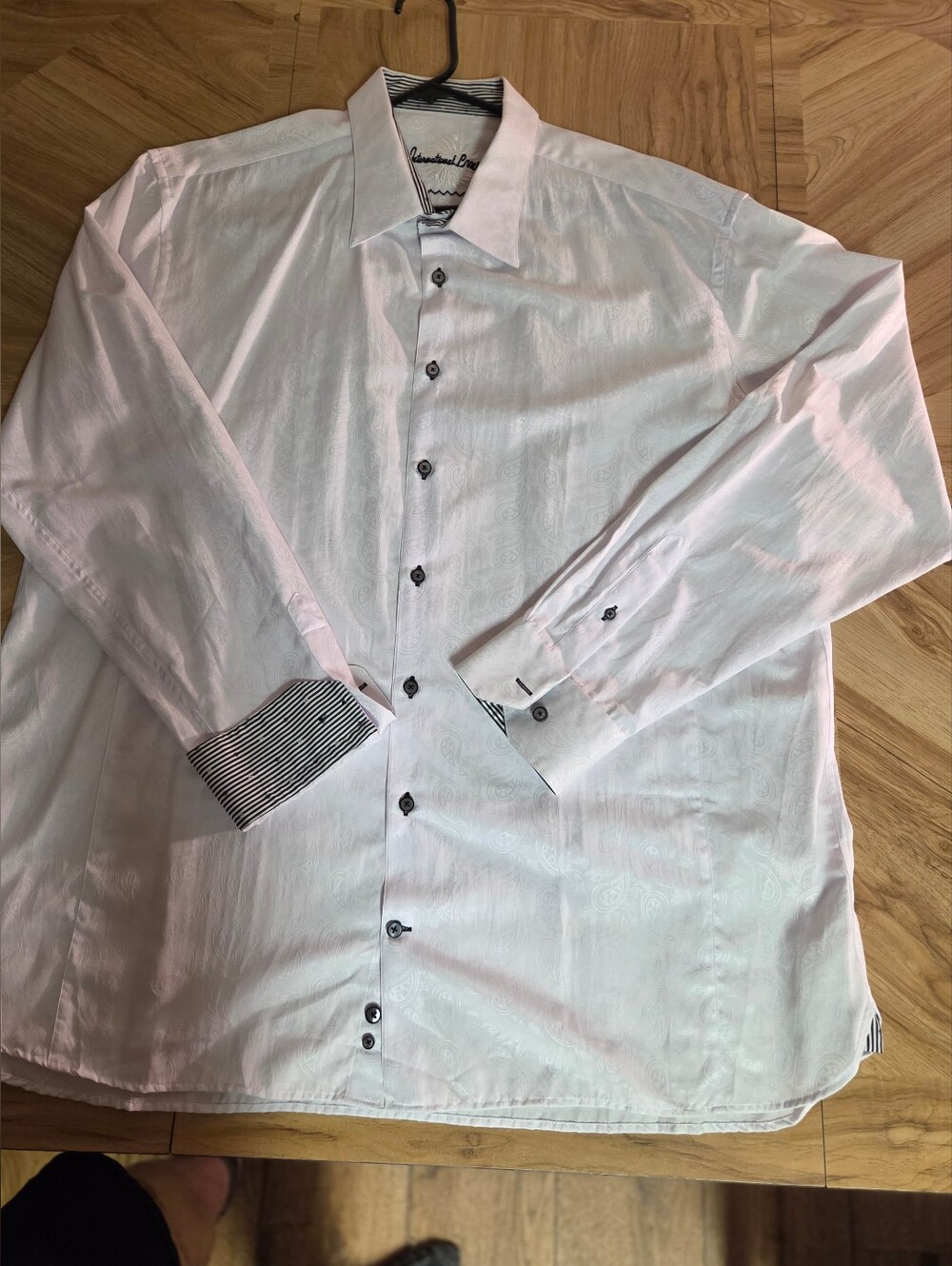 Men's White Long-Sleeve Dress Shirt with Contrast Cuff